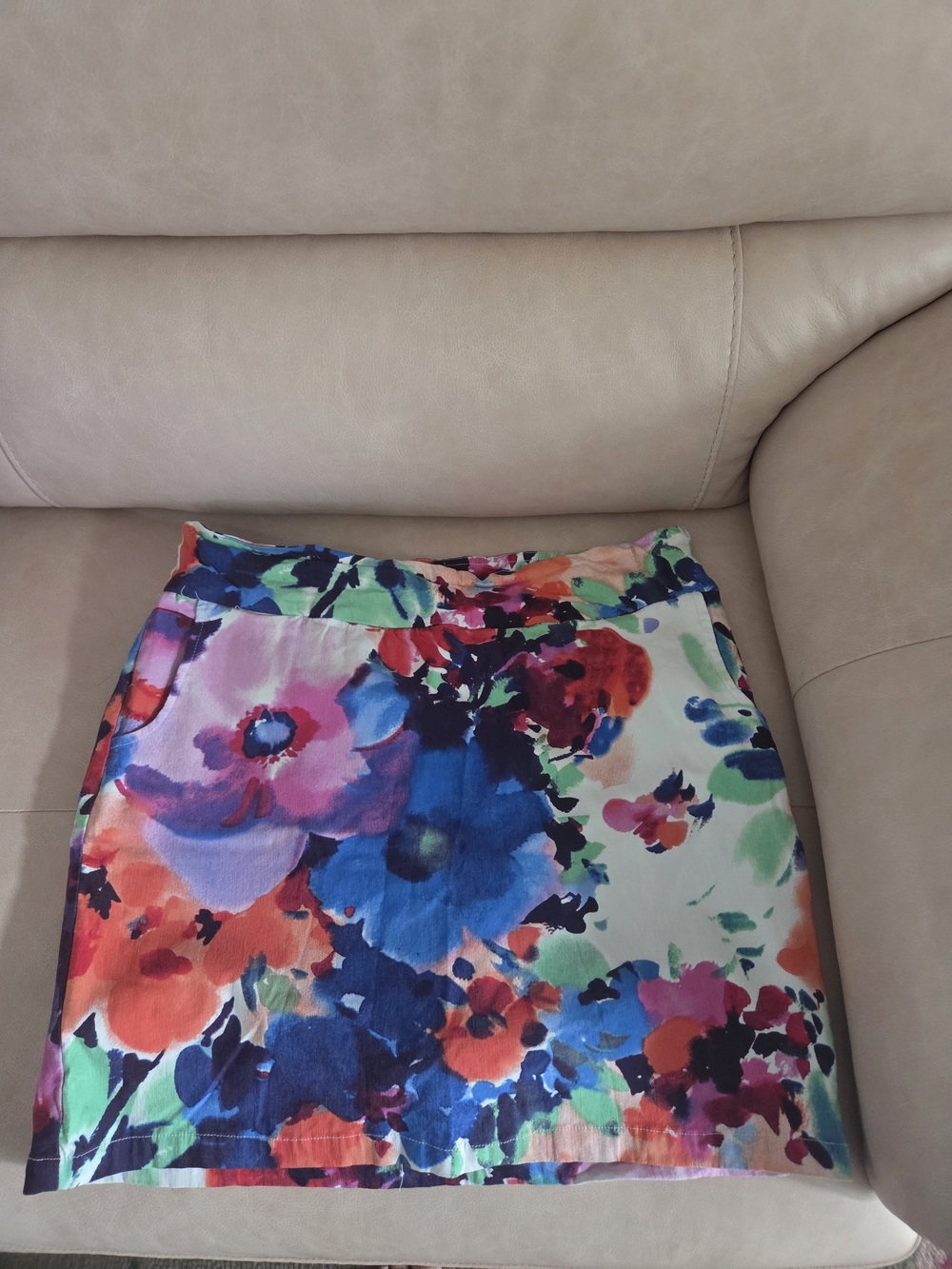 Sara Studio Multicolor Floral Skort — Blue, Pink, Red, Green